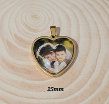 Cargar imagen en el visor de la galería, Gold Stainless Steel Photo Pendants
