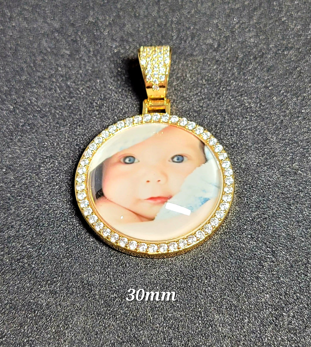 Round with Rhinestones Gold Plating Photo Pendant